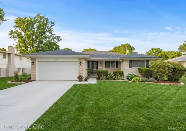 Photo 1 of Single family home for sale at 29540 Sharon Ln, Southfield, MI 48076 | MLS# 20261079899 | Listing updated on 2026-10-27
