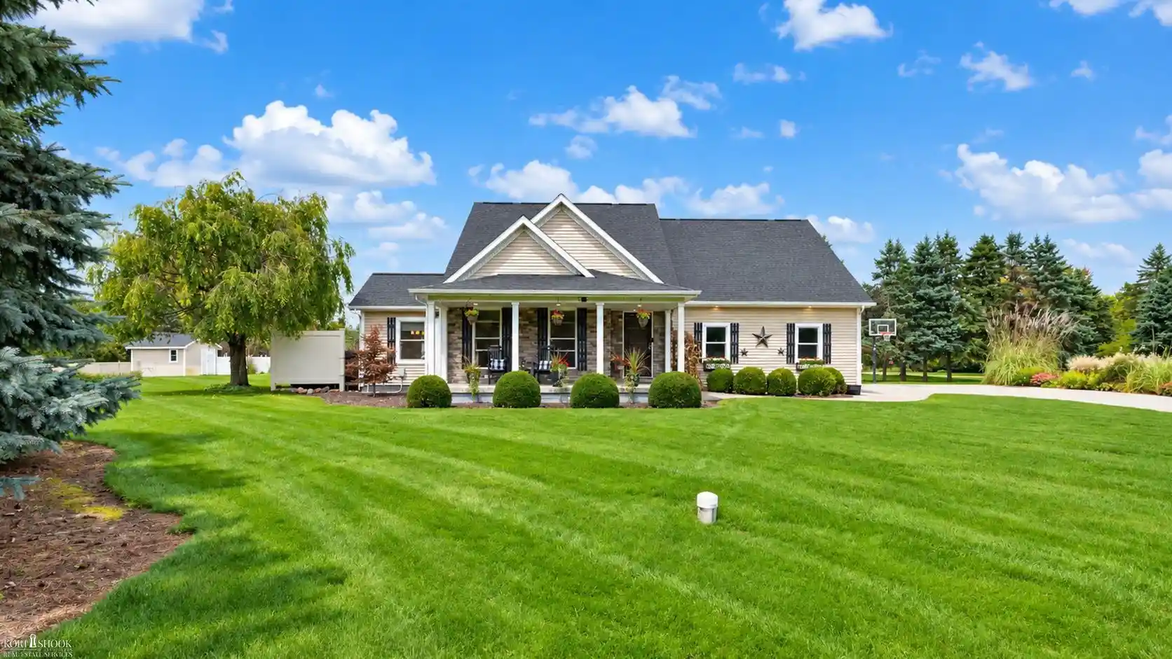 Photo 1 of Sale Pending at 940 Marguerite Dr, Owosso, MI 48867 | MLS# 5050223717 | Listing updated on 2026-10-28