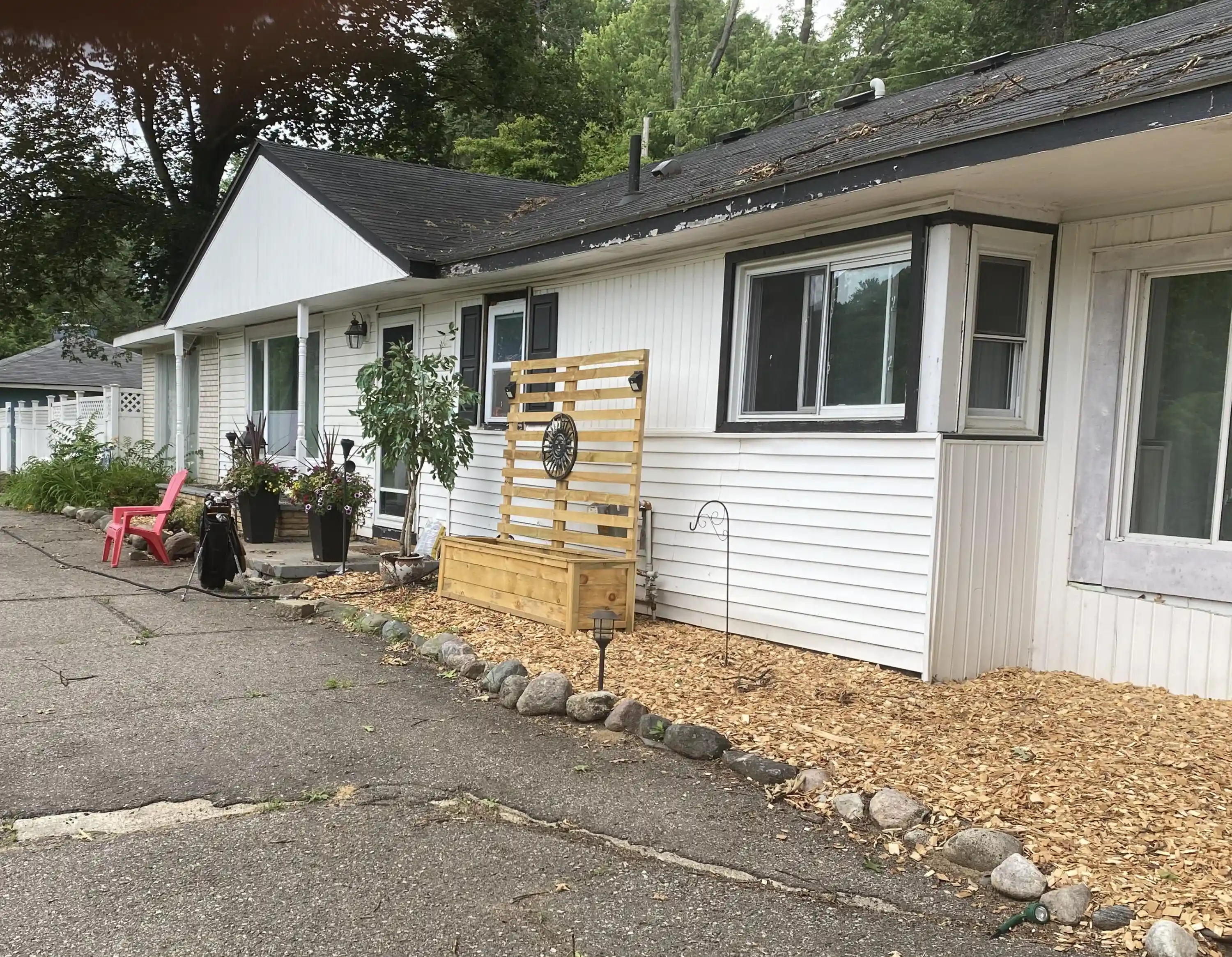 Photo 1 of Single family home for sale at 22333 Leewright Ave, Southfield, MI 48033 | MLS# 81026052704 | Listing updated on 2026-10-20