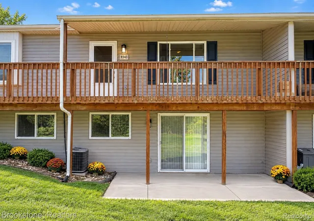 Photo 1 of Condo for sale at 9343 Parkview Cir, Grand Blanc, MI 48439 | MLS# 20261080017 | Listing updated on 2026-10-26