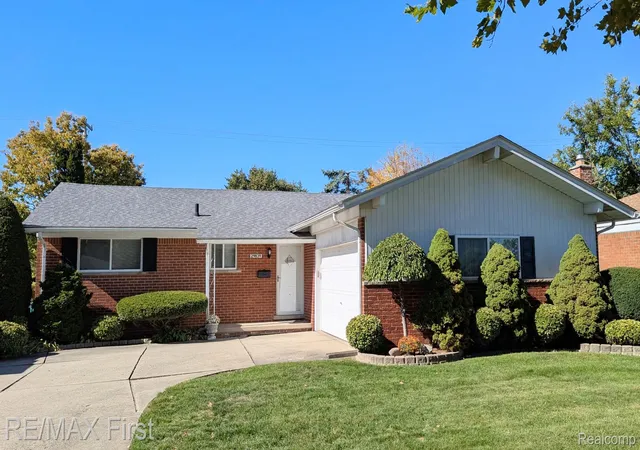 Photo 1 of Sale Pending at 29839 Warner Ave, Warren, MI 48092 | MLS# 20261080281 | Listing updated on 2026-10-26