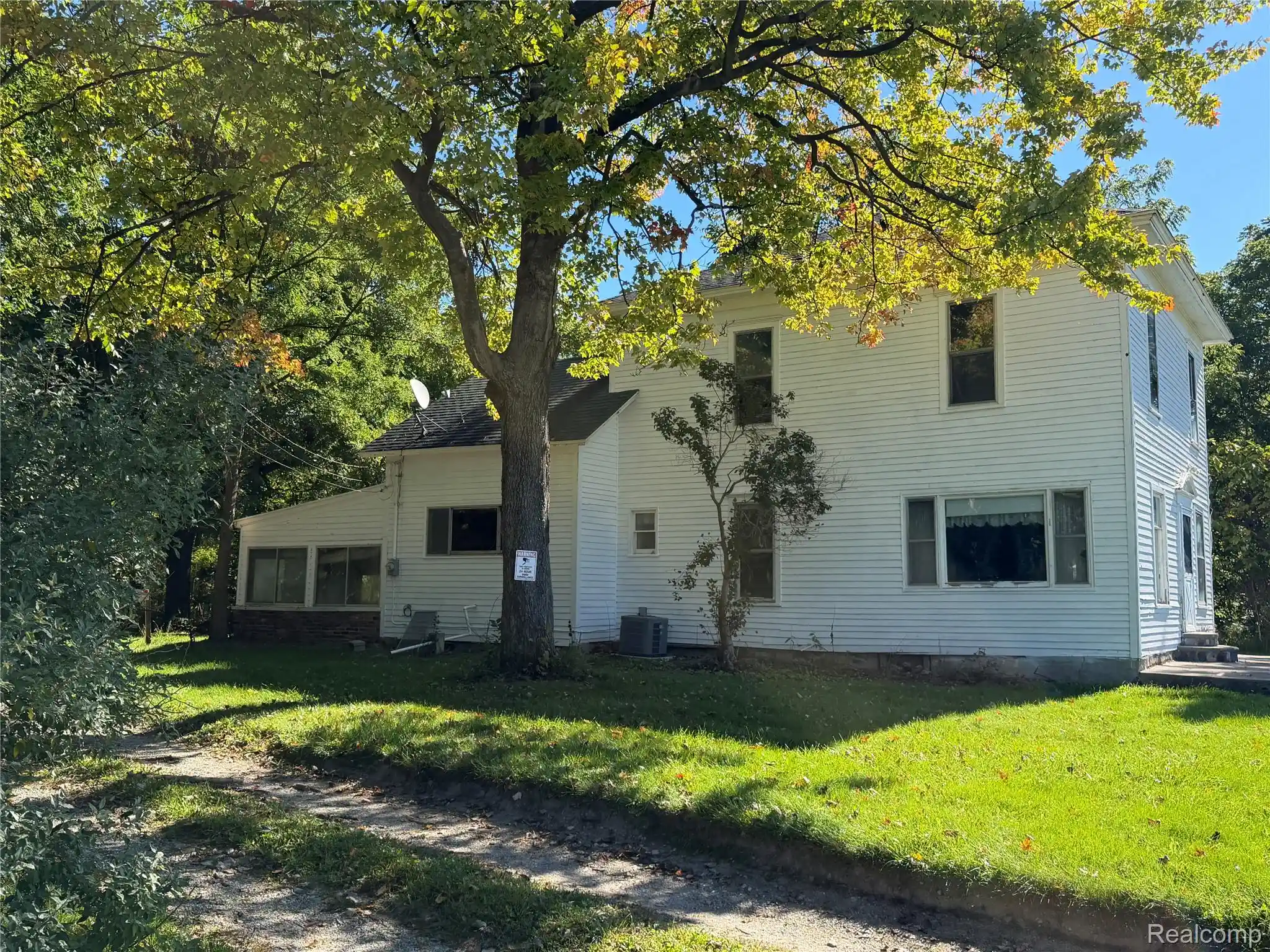 Photo 1 of Single family home for sale at 16649 Dixie Hwy, Davisburg, MI 48350 | MLS# 20261080290 | Listing updated on 2026-10-19