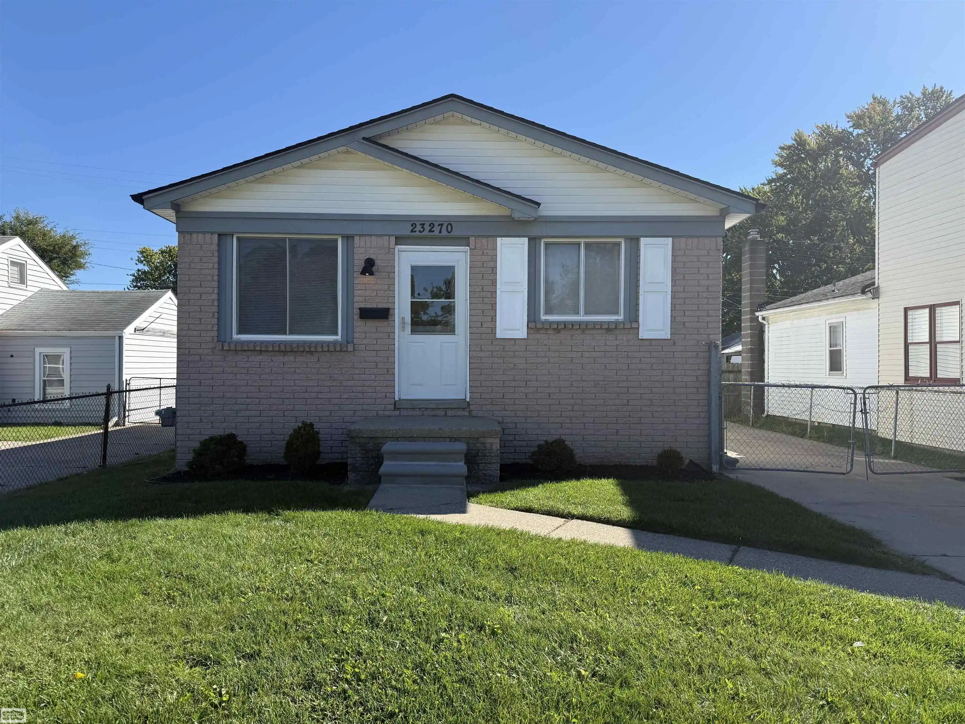 Photo 1 of Sale Pending at 23270 Stewart Rd, Warren, MI 48089 | MLS# 58050223888 | Listing updated on 2026-10-24