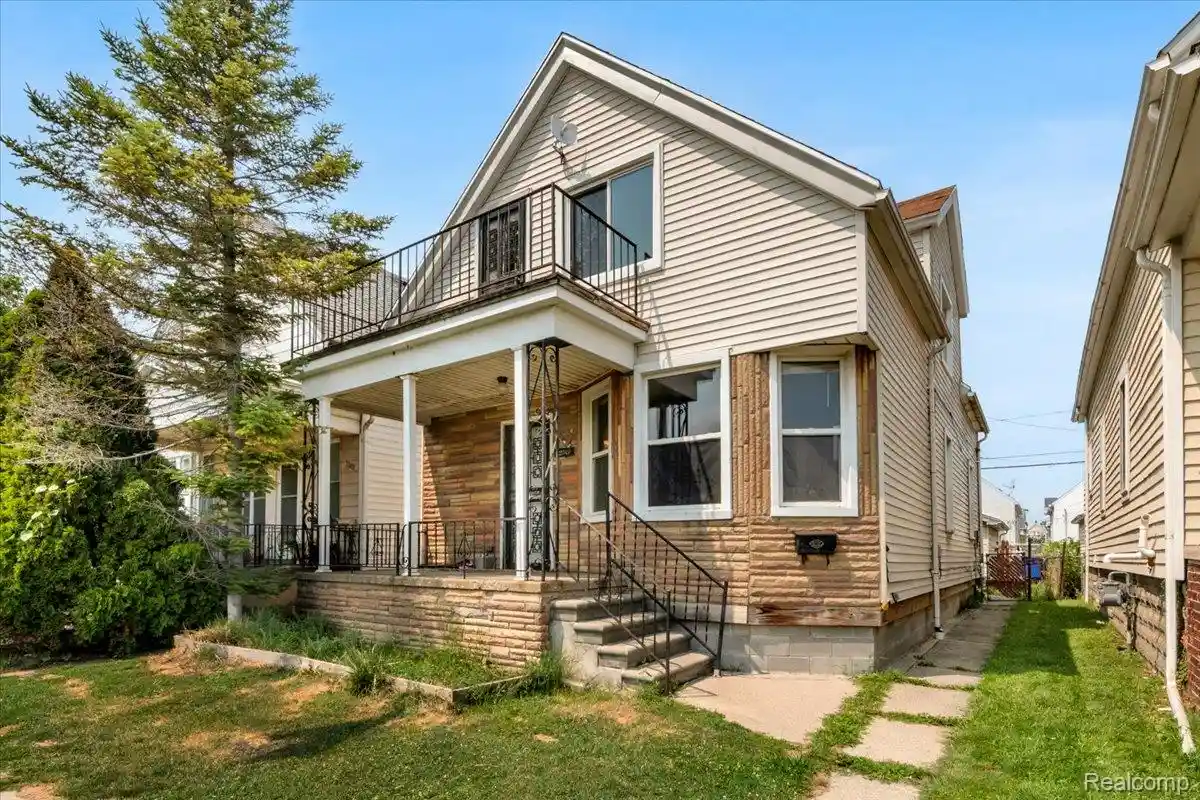 Photo 1 of Sale Pending at 2049 Edwin St, Hamtramck, MI 48212 | MLS# 20261080776 | Listing updated on 2026-10-28