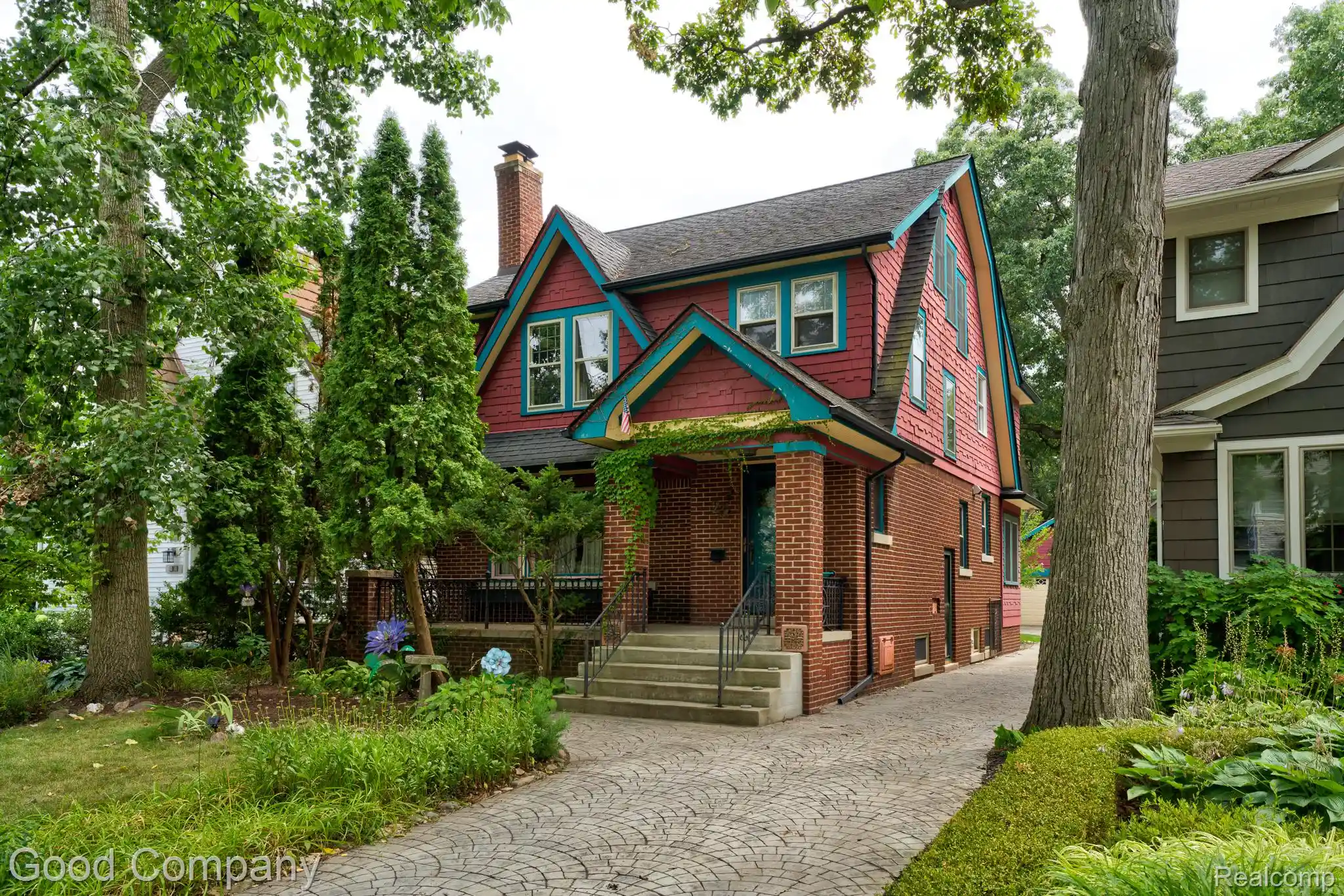 Photo 1 of Single family home for sale at 23 Hanover Rd, Pleasant Ridge, MI 48069 | MLS# 20261080799 | Listing updated on 2026-10-24
