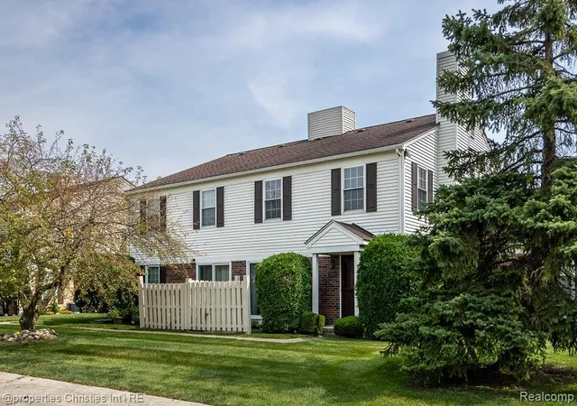 Photo 1 of Sale Pending at 15818 Charleston Dr, Clinton Township, MI 48038 | MLS# 20261080858 | Listing updated on 2026-10-28