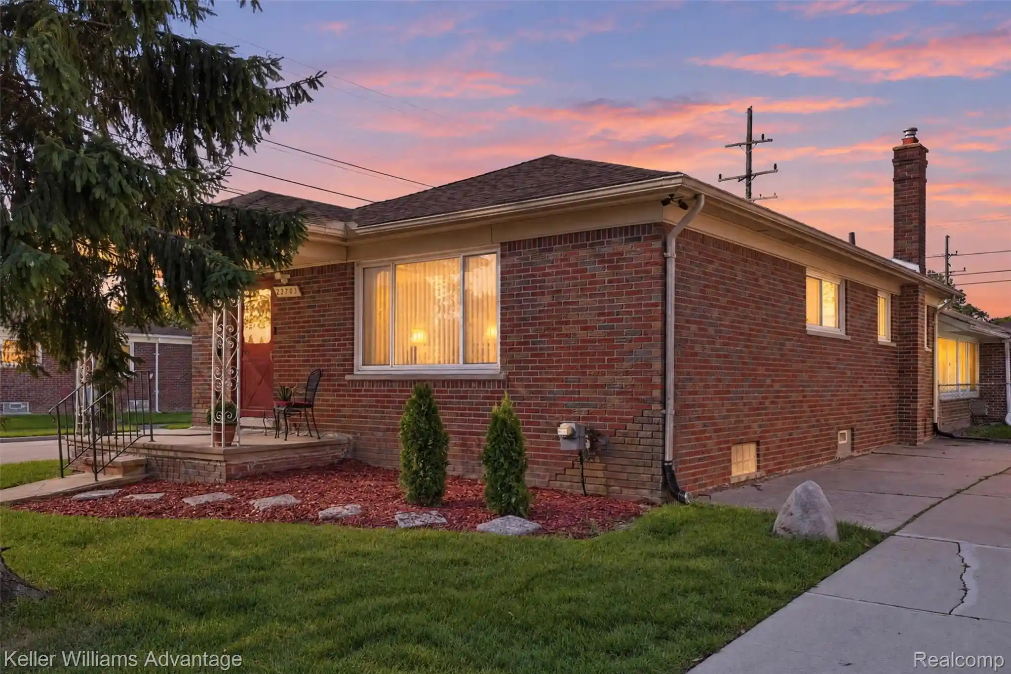 Photo 1 of Single family home for sale at 23703 Courtland Ave, Eastpointe, MI 48021 | MLS# 20261080886 | Listing updated on 2026-10-21