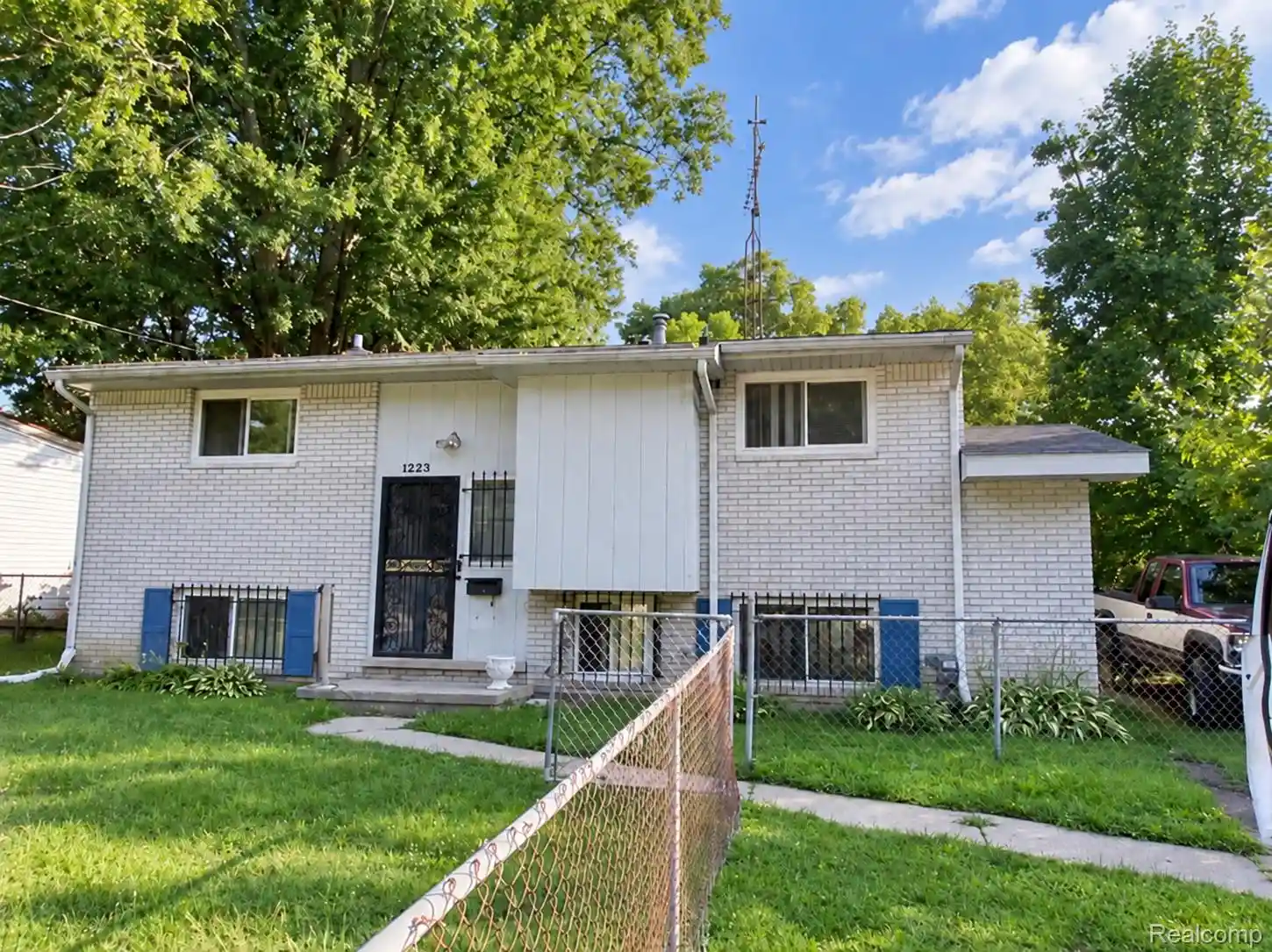 Photo 1 of Single family home for sale at 1223 Flamingo Dr, Mount Morris, MI 48458 | MLS# 20261080968 | Listing updated on 2026-10-20