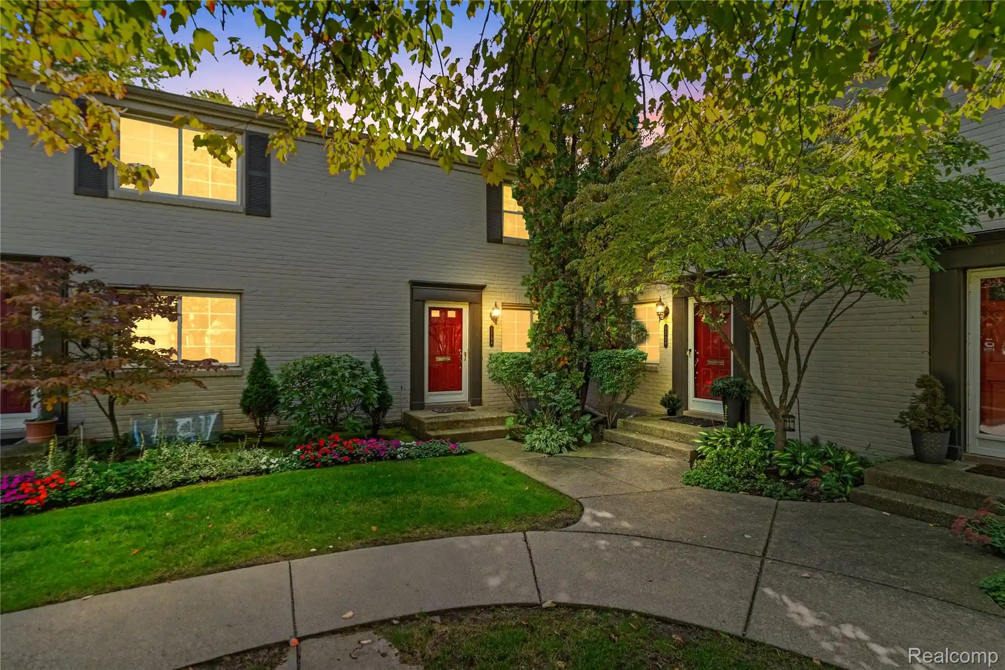 Listing Photo 1 - Condo for sale in 1734 Graefield Rd located at 1734 Graefield Rd, Birmingham, MI 48009 - Unit 1734 Graefield Rd