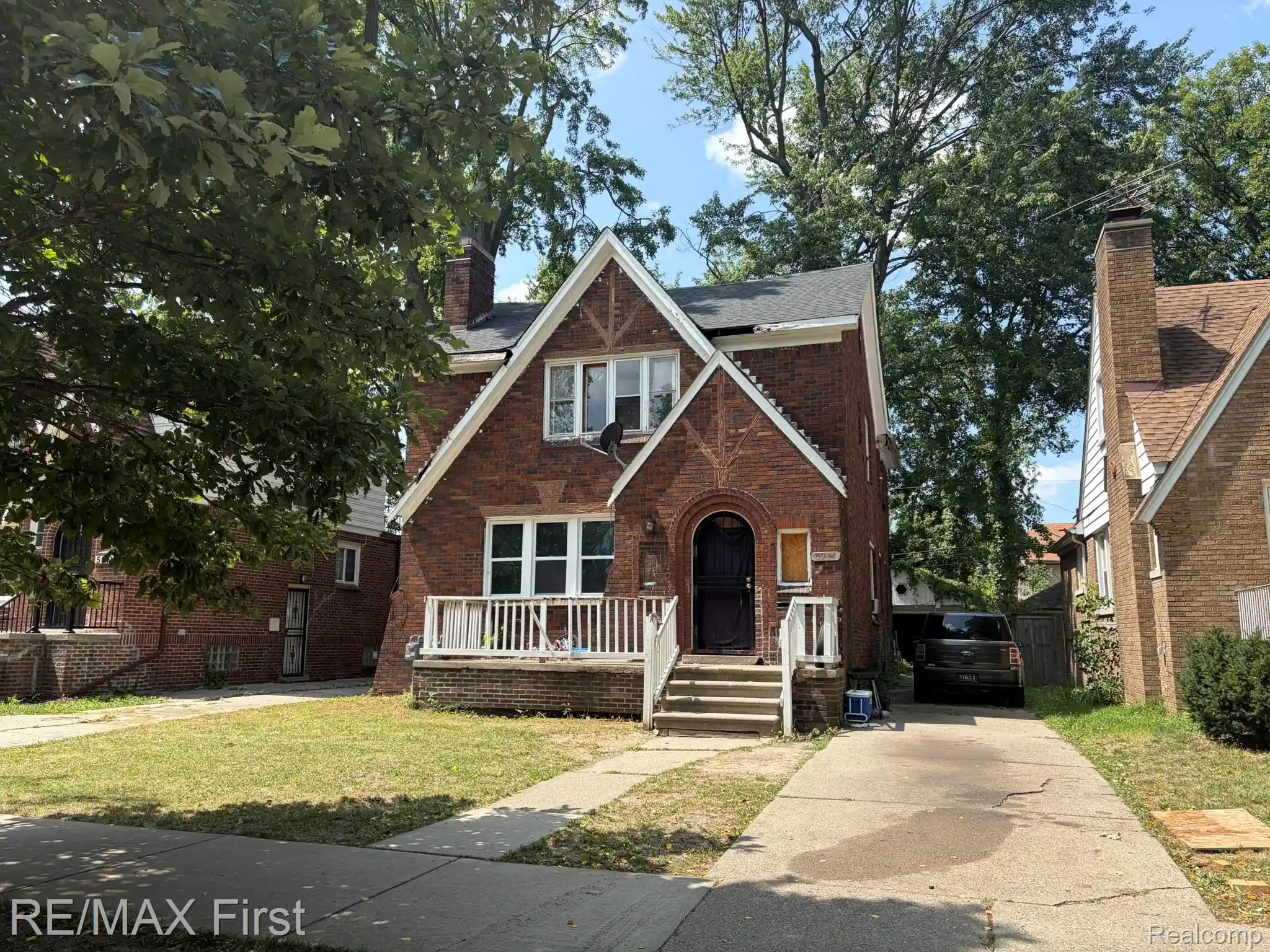 Multi family home for sale at 5919 Yorkshire Rd, Detroit, MI 48224 | MLS# 20261081402