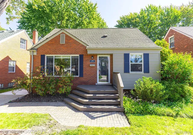 Photo 1 of Single family home for sale at 2716 N Connecticut Ave, Royal Oak, MI 48073 | MLS# 20261081444 | Listing updated on 2026-10-30