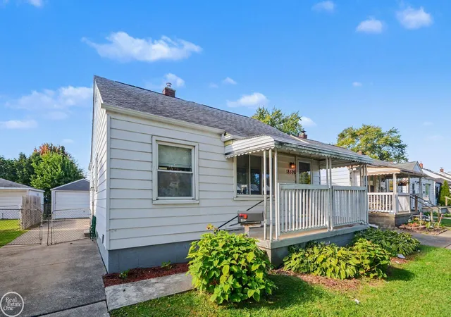 Photo 1 of Single family home for sale at 18598 Woodcrest St, Harper Woods, MI 48225 | MLS# 58050224182 | Listing updated on 2026-10-27