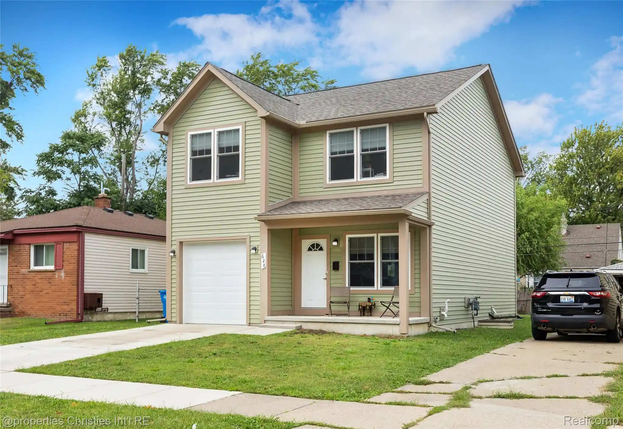 Photo 1 of Single family home for sale at 628 W Hudson Ave, Madison Heights, MI 48071 | MLS# 20261081570 | Listing updated on 2026-10-22