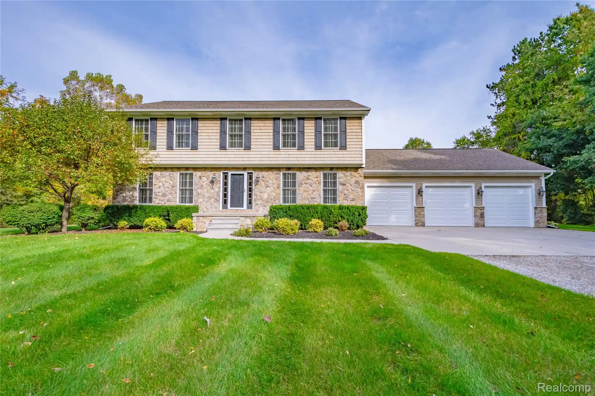 Photo 1 of Single family home for sale at 3542 N River Rd, Fort Gratiot, MI 48059 | MLS# 20261081605 | Listing updated on 2026-10-17