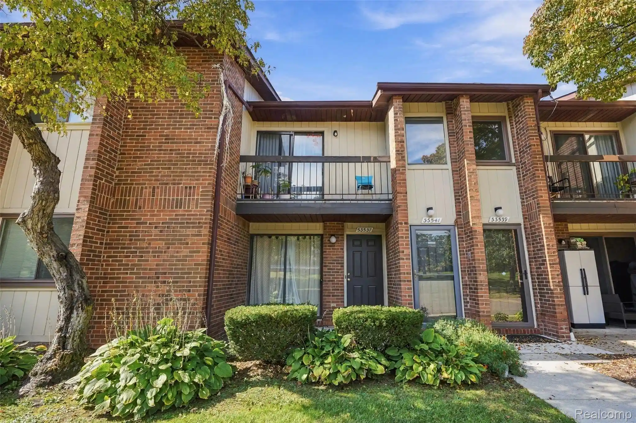 Photo 1 of Condo for sale at 33537 Pondview Cir #126, Livonia, MI 48152 | MLS# 20261081779 | Listing updated on 2026-10-15