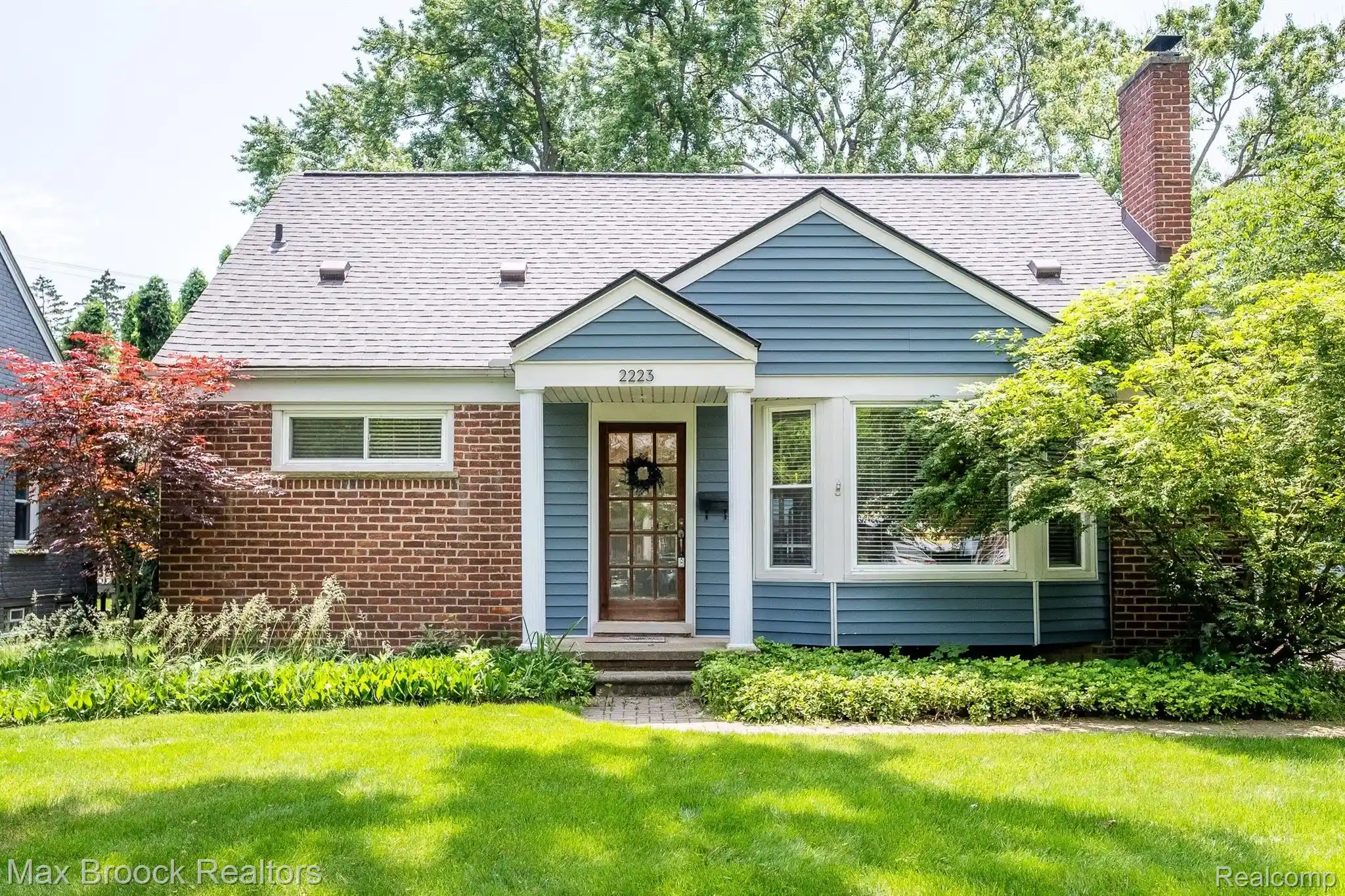 Photo 1 of Single family home for sale at 2223 W Lincoln St, Birmingham, MI 48009 | MLS# 20261081946 | Listing updated on 2026-10-14