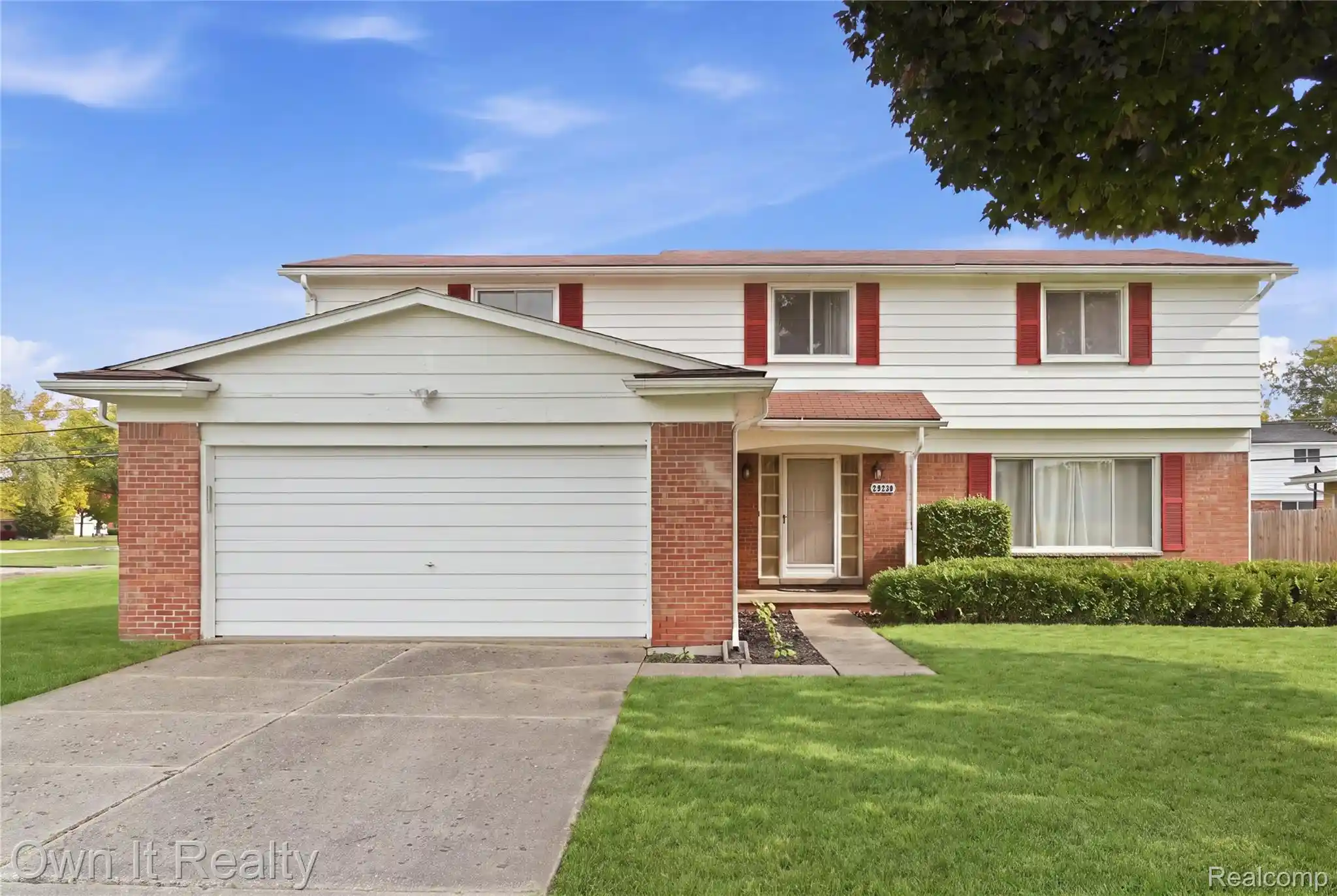 Photo 1 of Single family home for sale at 29230 Bermuda Ln, Southfield, MI 48076 | MLS# 20261081949 | Listing updated on 2026-10-16