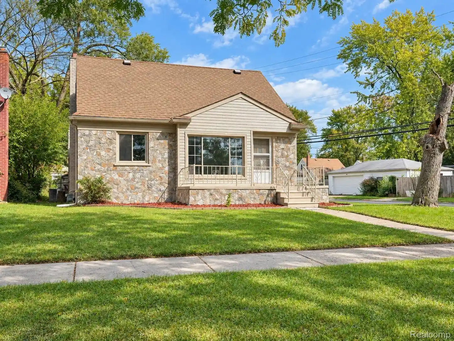 Photo 1 of Single family home for sale at 563 Sunningdale Dr, Inkster, MI 48141 | MLS# 20261082025 | Listing updated on 2026-10-14