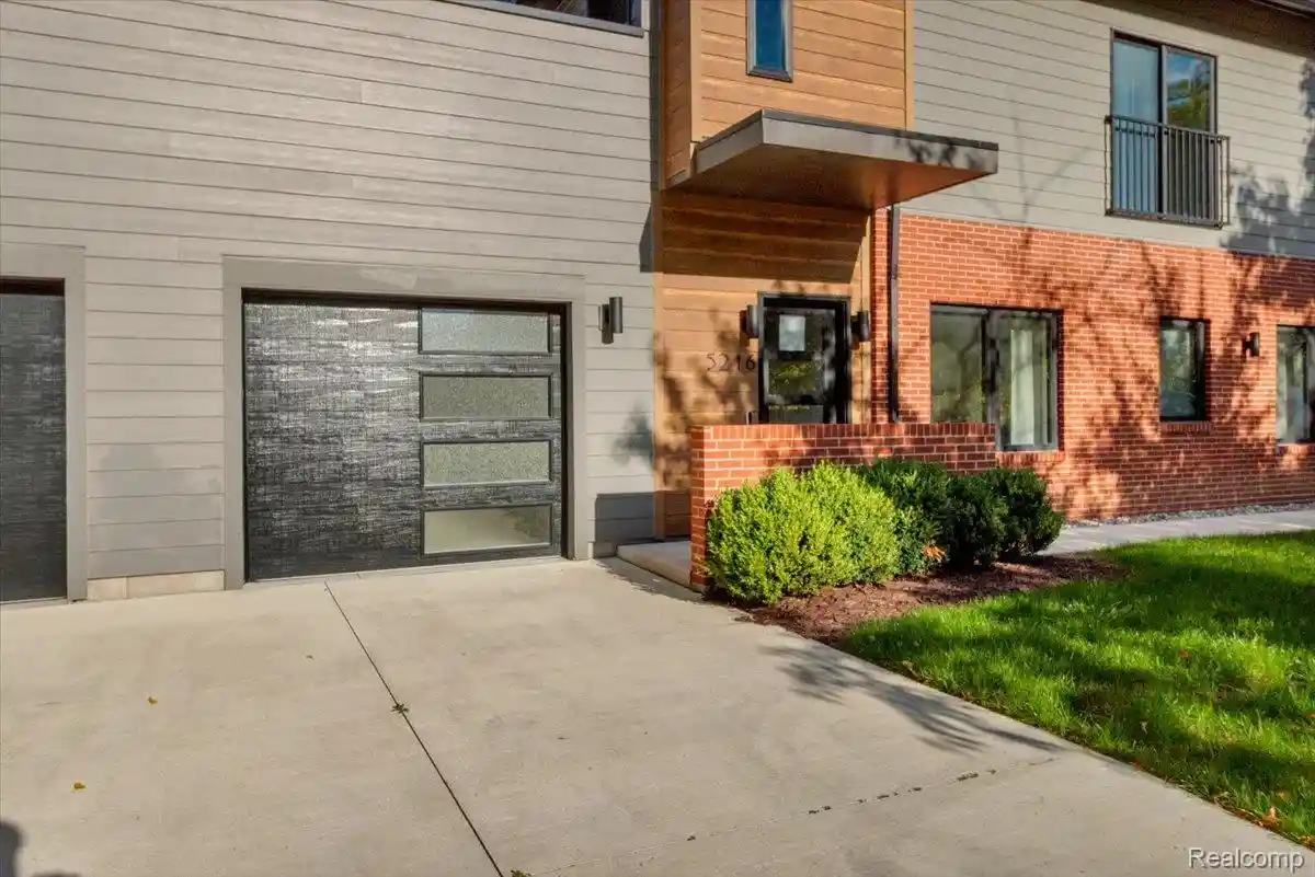 Photo 1 of Condo for sale at 5216 Avery St #9, Detroit, MI 48208 | MLS# 20261082083 | Listing updated on 2026-10-28