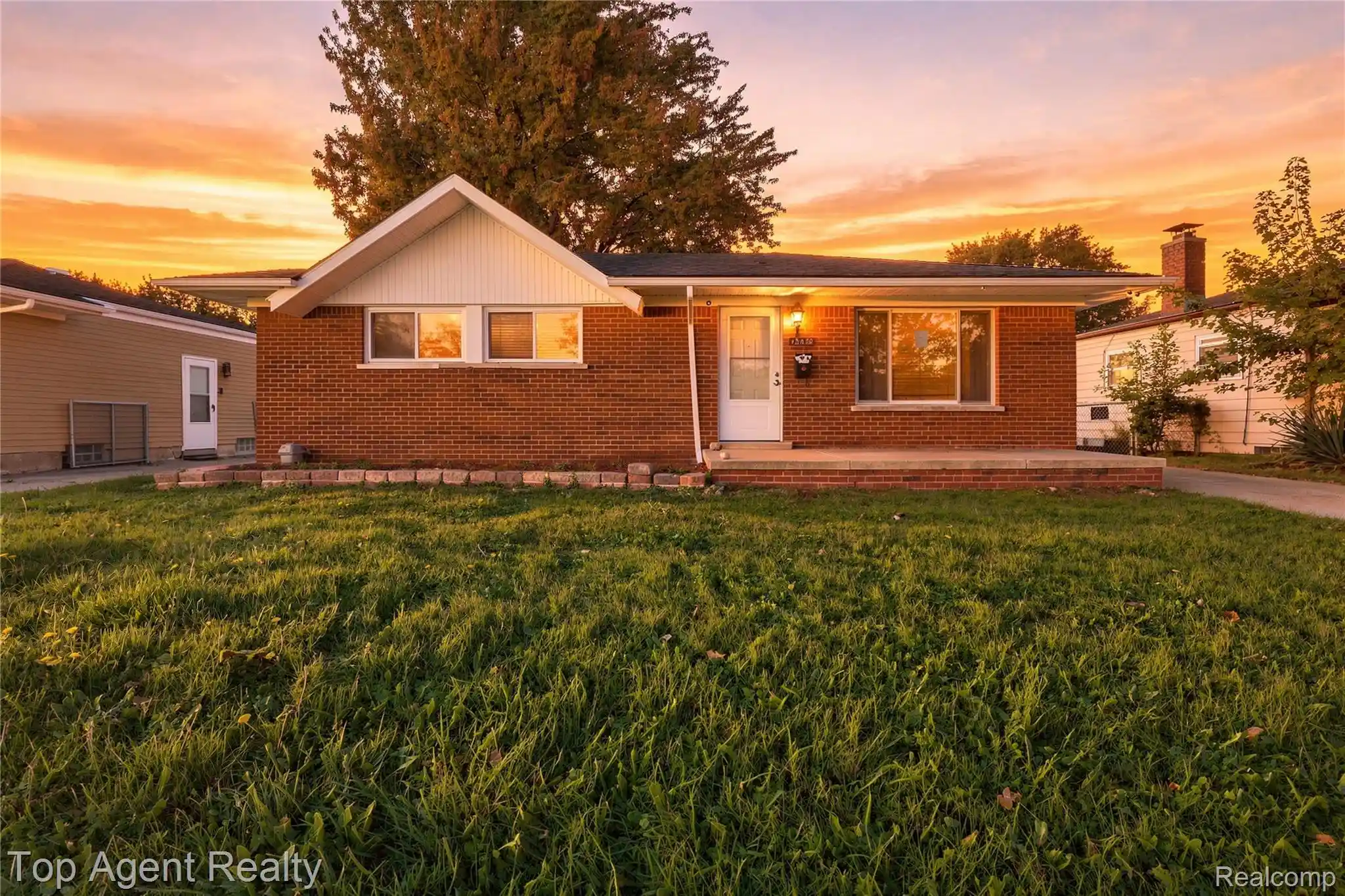 Photo 1 of Single family home for sale at 13453 Charlotte Ave, Warren, MI 48089 | MLS# 20261082084 | Listing updated on 2026-10-29