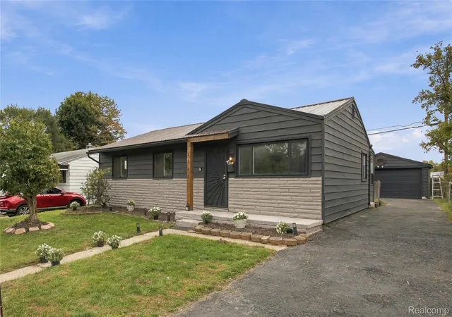 Single family home for sale at 2862 Appleridge St, Ypsilanti, MI 48198 | MLS# 20261082125