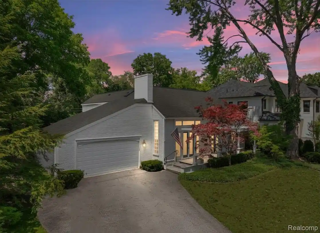 Photo 1 of Single family home for sale at 209 Chesterfield Ave, Birmingham, MI 48009 | MLS# 20261082126 | Listing updated on 2026-10-29