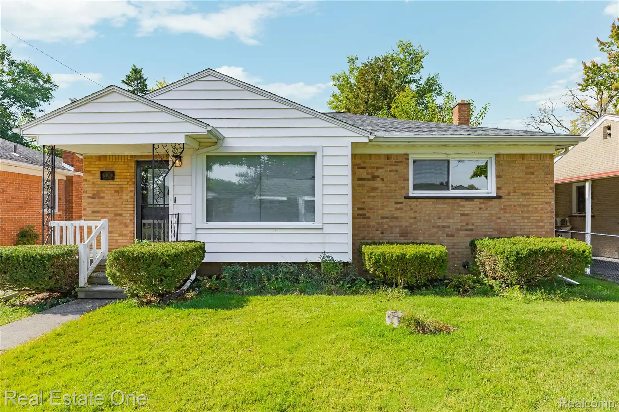 Photo 1 of Single family home for sale at 320 Dick Ave, Pontiac, MI 48341 | MLS# 20261082256 | Listing updated on 2026-10-13