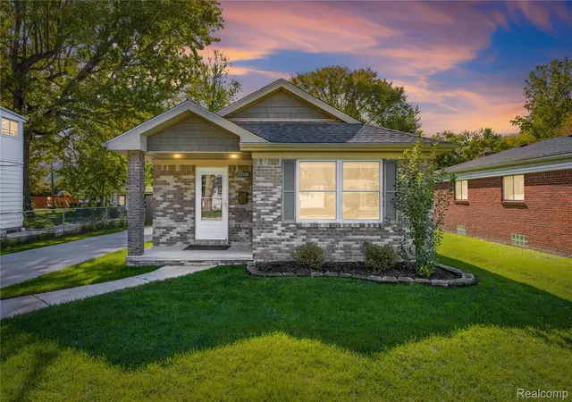 Photo 1 of Single family home for sale at 22038 Lanse St, St Clair Shores City Macomb, MI 48081 | MLS# 20261082315 | Listing updated on 2026-10-31