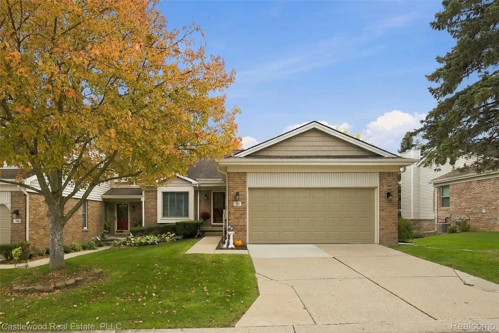 Condo for sale at 740 Ridgeside Dr, Milford, MI 48381 | MLS# 20261082324