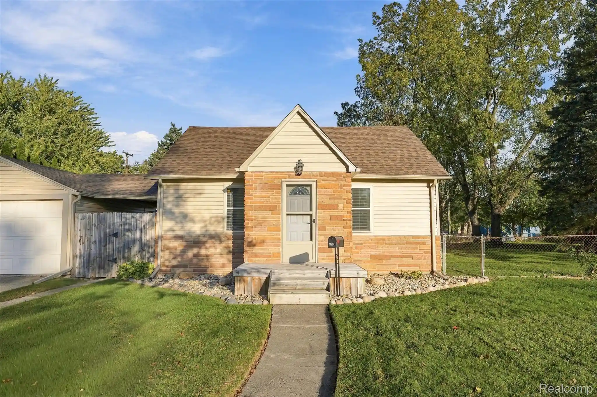 Photo 1 of Sale Pending at 11634 Cardwell St, Livonia, MI 48150 | MLS# 20261082384 | Listing updated on 2026-10-25