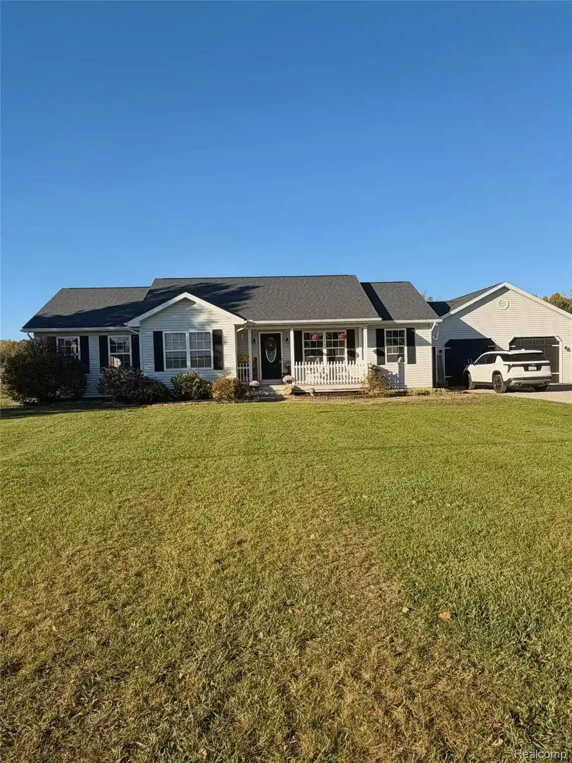 Photo 1 of Single family home for sale at 3379 Lum Rd, Lapeer, MI 48446 | MLS# 20261082417 | Listing updated on 2026-10-21