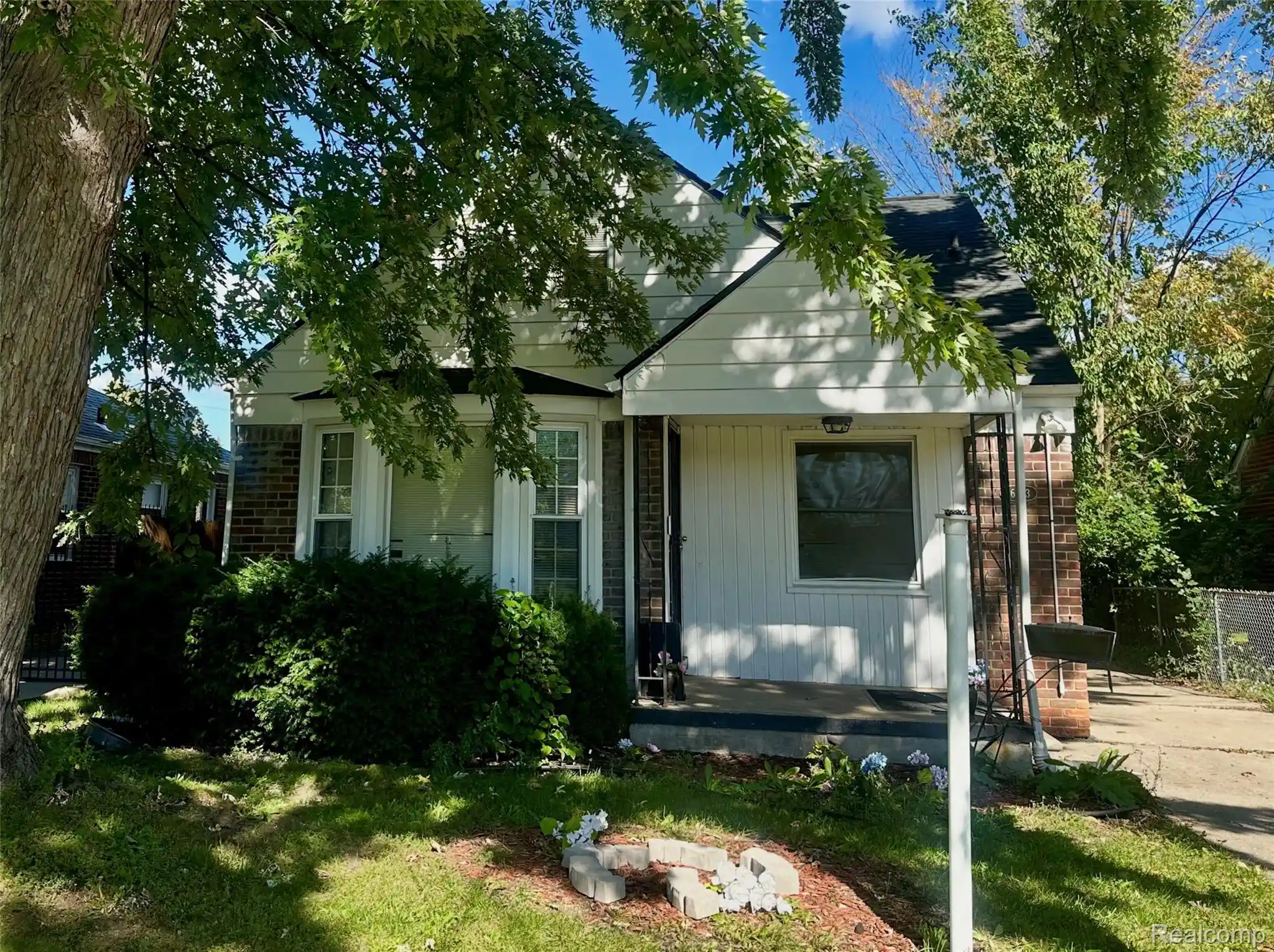 Photo 1 of Single family home for sale at 16293 Edmore Dr, Detroit, MI 48205 | MLS# 20261082418 | Listing updated on 2026-10-22