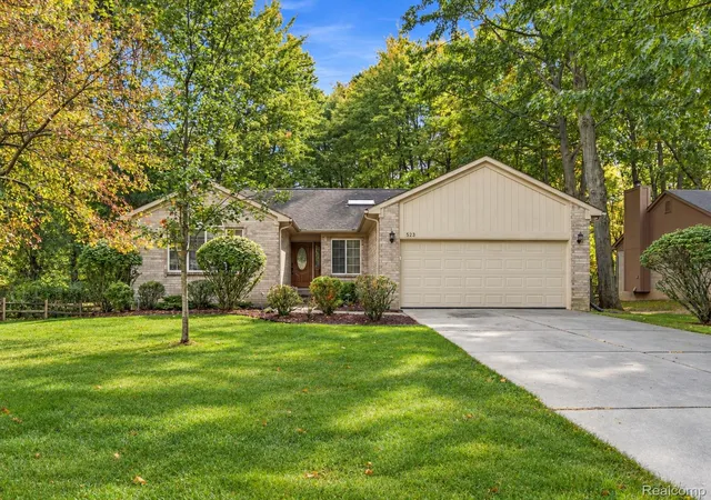 Photo 1 of Single family home for sale at 523 River Ridge Dr, Waterford, MI 48327 | MLS# 20261082445 | Listing updated on 2026-10-27