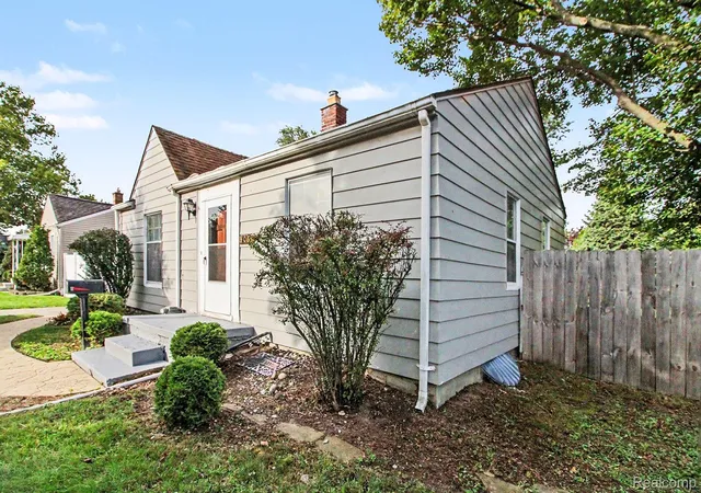 Photo 1 of Single family home for sale at 4069 Griffith Ave, Berkley, MI 48072 | MLS# 20261082513 | Listing updated on 2026-10-30