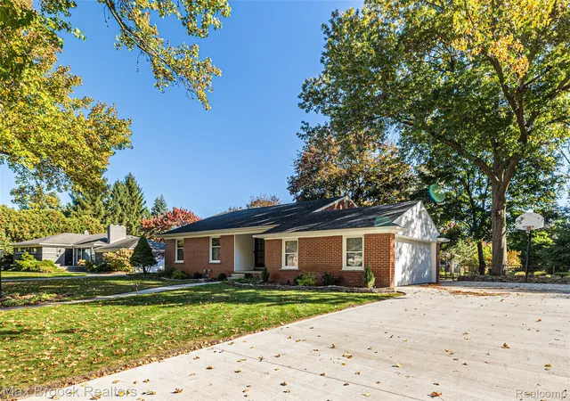 Single family home for sale at 171 S Glengarry Rd, Bloomfield Hills, MI 48301 | MLS# 20261082517