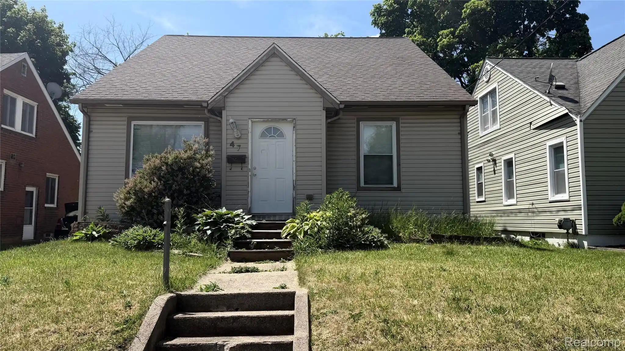 Photo 1 of Single family home for sale at 47 Osceola Dr, Pontiac, MI 48341 | MLS# 20261082518 | Listing updated on 2026-10-13