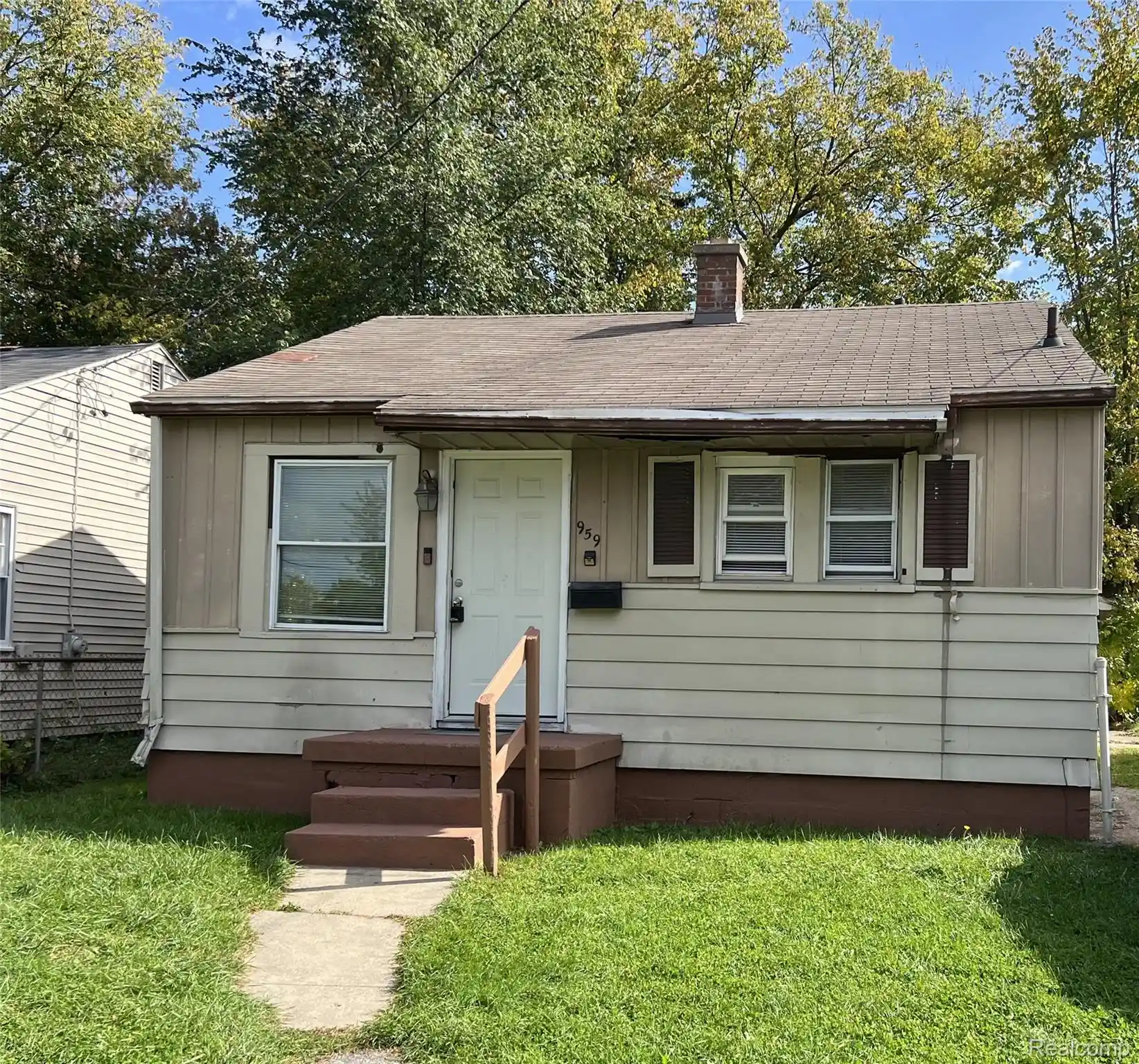 Photo 1 of Single family home for sale at 959 S Ballenger Hwy, Flint, MI 48532 | MLS# 20261082538 | Listing updated on 2026-10-20