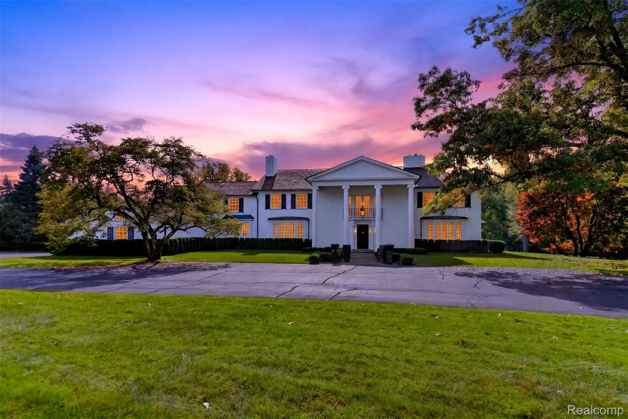 Photo 1 of Mansion for sale at 271 Lone Pine Rd, Bloomfield Hills, MI 48304 | MLS# 20261082559 | Listing updated on 2026-10-16