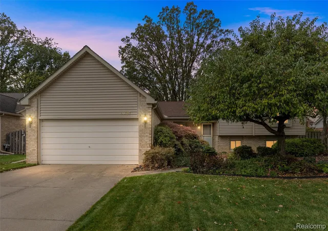 Photo 1 of Single family home for sale at 40727 Kraft Dr, Sterling Heights, MI 48310 | MLS# 20261082587 | Listing updated on 2026-10-30