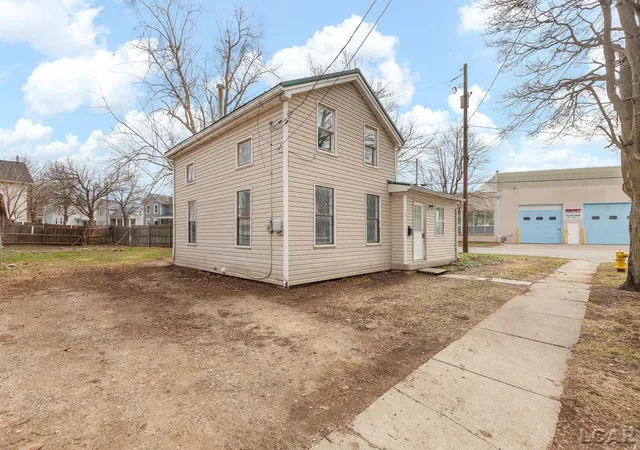 Photo 1 of Single family home for sale at 206 Ormsby St, Adrian, MI 49221 | MLS# 56050224586 | Listing updated on 2026-10-28