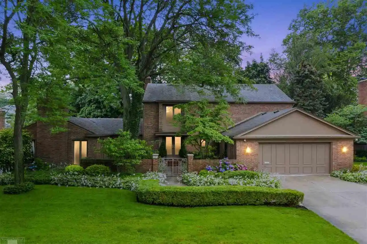Photo 1 of Single family home for sale at 47 Fordcroft Rd, Grosse Pointe Shores, MI 48236 | MLS# 58050224592 | Listing updated on 2026-10-18