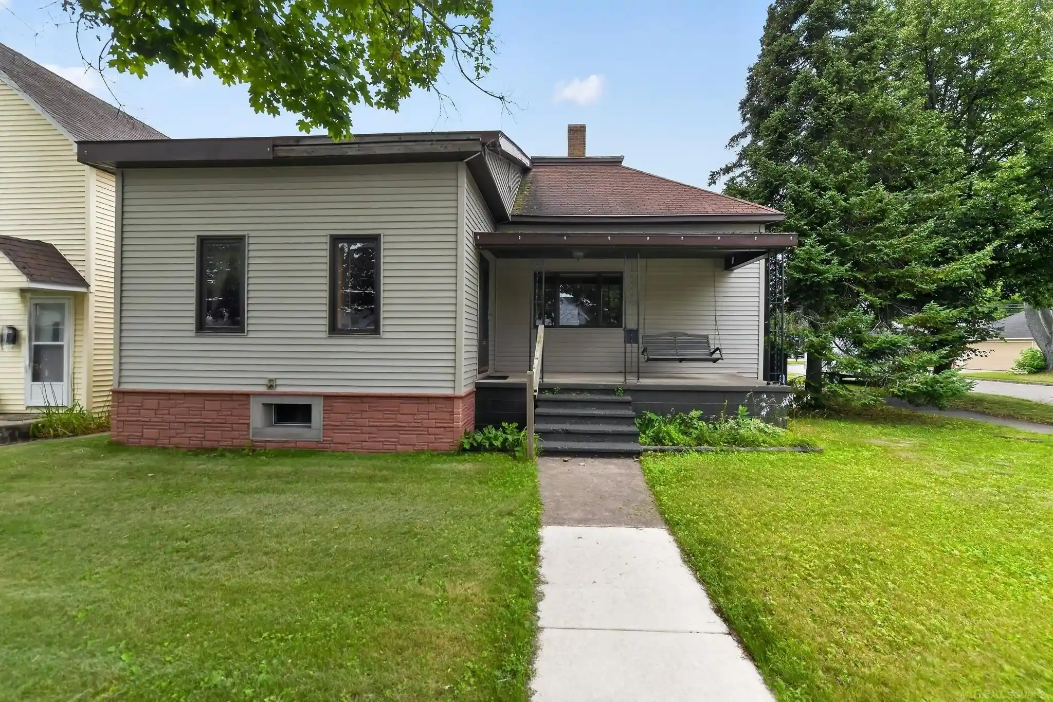 Photo 1 of Single family home for sale at 400 S 16th Street, Escanaba City Delta, MI 49829 | MLS# 58050224594 | Listing updated on 2026-10-29