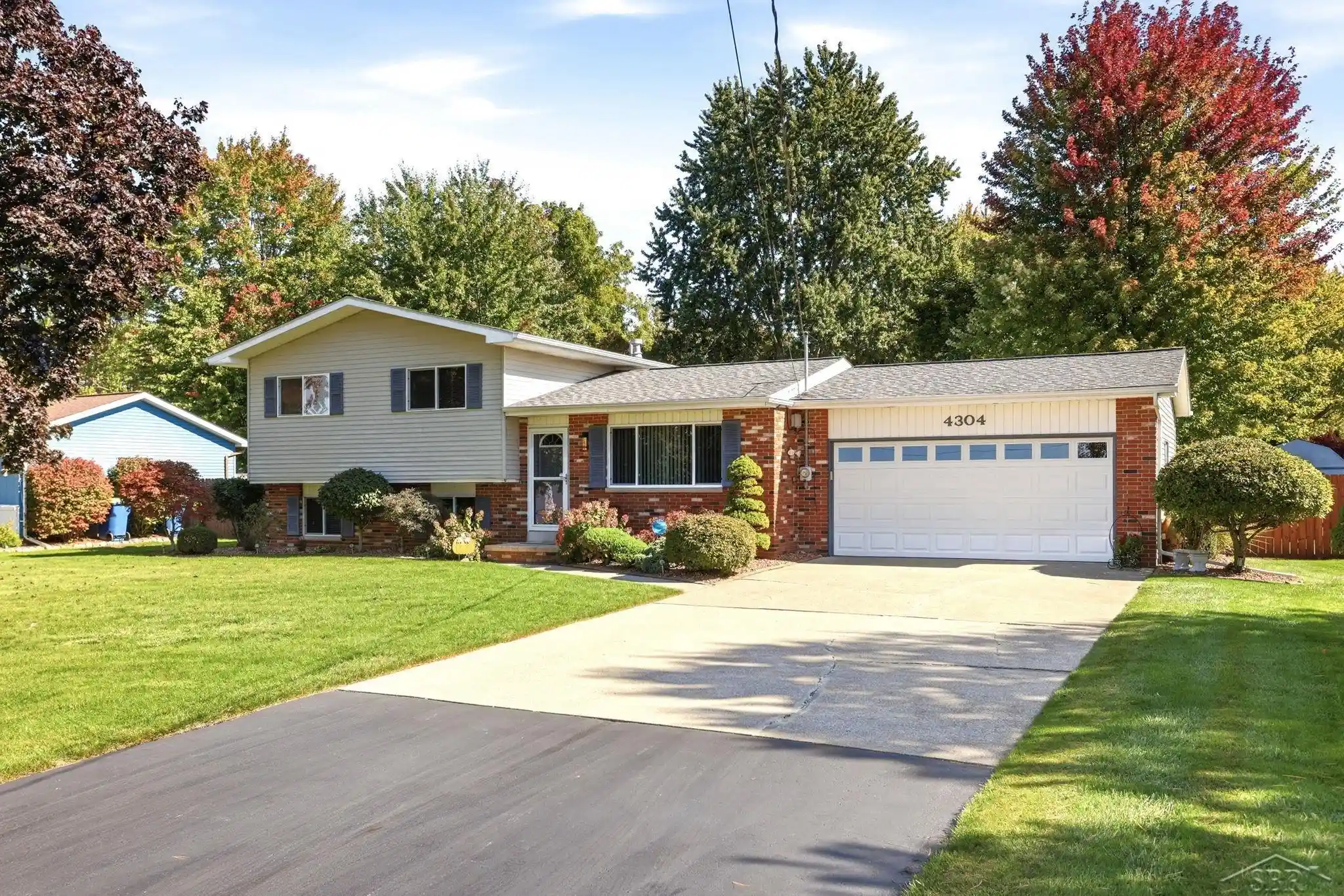 Photo 1 of Sale Pending at 4304 Meadowbrook Dr, Freeland, MI 48623 | MLS# 61050224612 | Listing updated on 2026-10-25