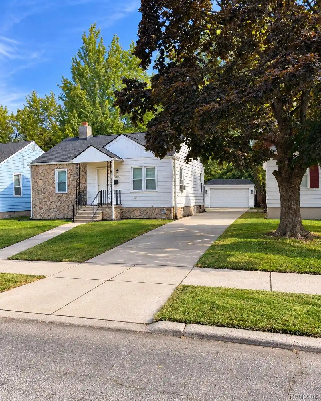 Photo 1 of Single family home for sale at 19709 Mccormick St, Detroit, MI 48224 | MLS# 20261082610 | Listing updated on 2026-10-14