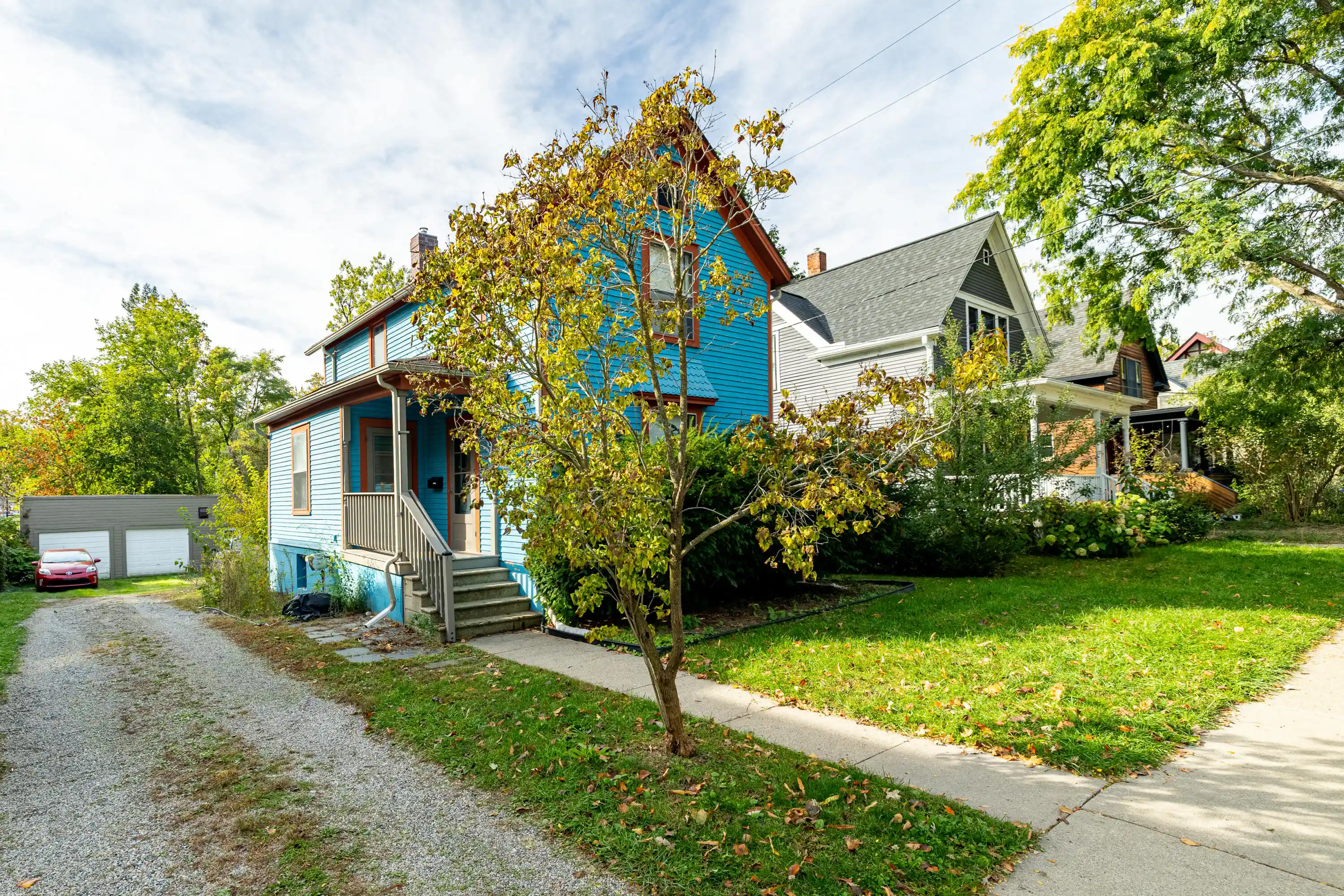 Photo 1 of Multi family home for sale at 605 W Washington St, Ann Arbor, MI 48103 | MLS# 81026054302 | Listing updated on 2026-10-16