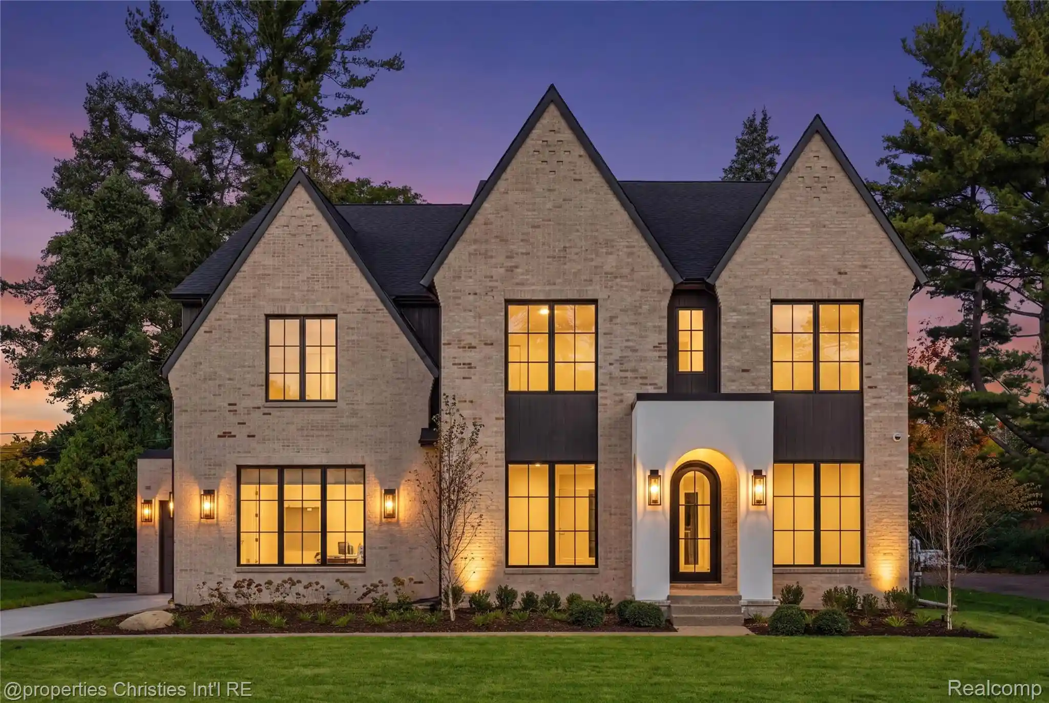 Photo 1 of Mansion for sale at 1570 Northlawn Blvd, Birmingham, MI 48009 | MLS# 20261082694 | Listing updated on 2026-10-29