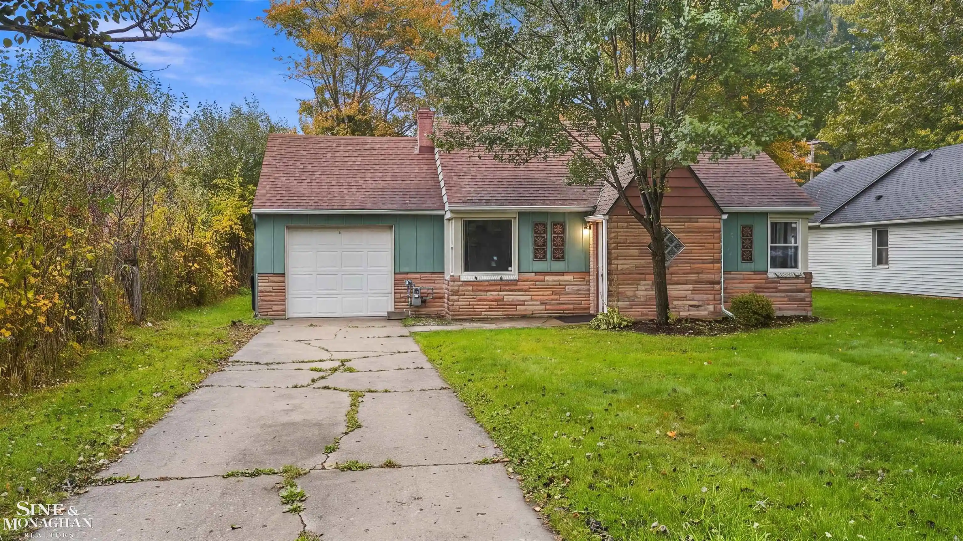 Photo 1 of Sale Pending at 121 Murphy Rd, Saint Clair, MI 48079 | MLS# 58050224656 | Listing updated on 2026-10-21