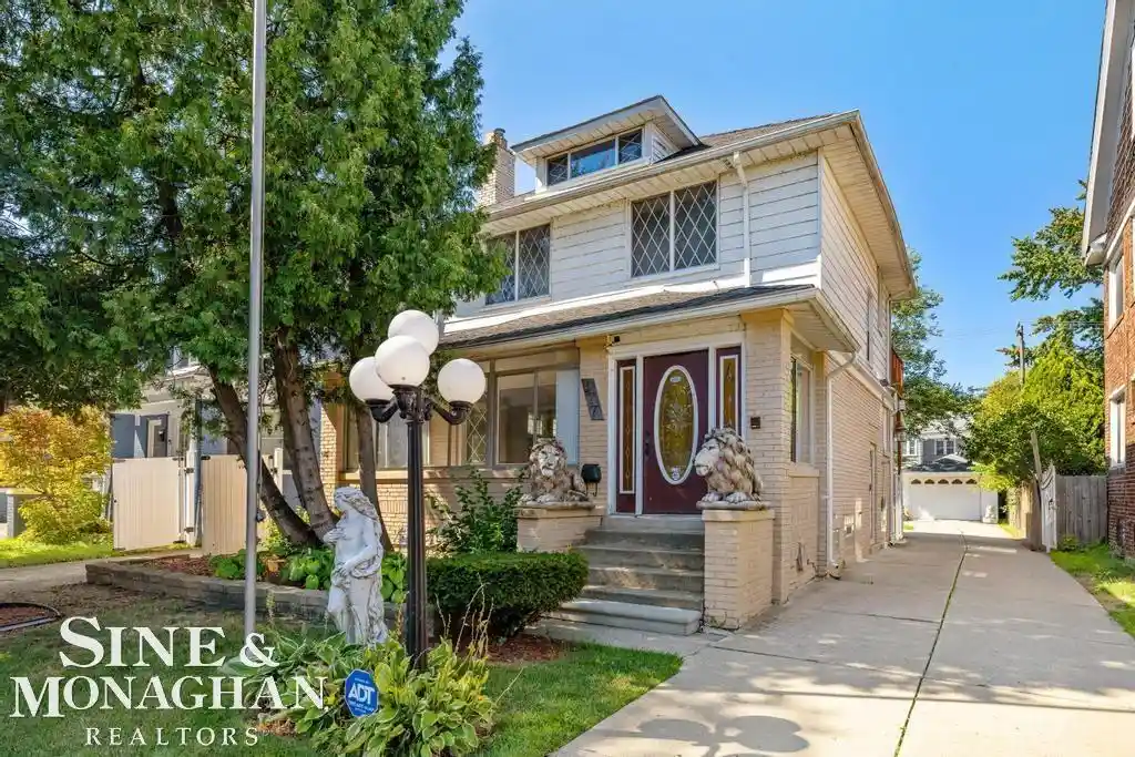 Photo 1 of Single family home for sale at 577 Chalmers St, Detroit, MI 48215 | MLS# 58050224662 | Listing updated on 2026-10-12