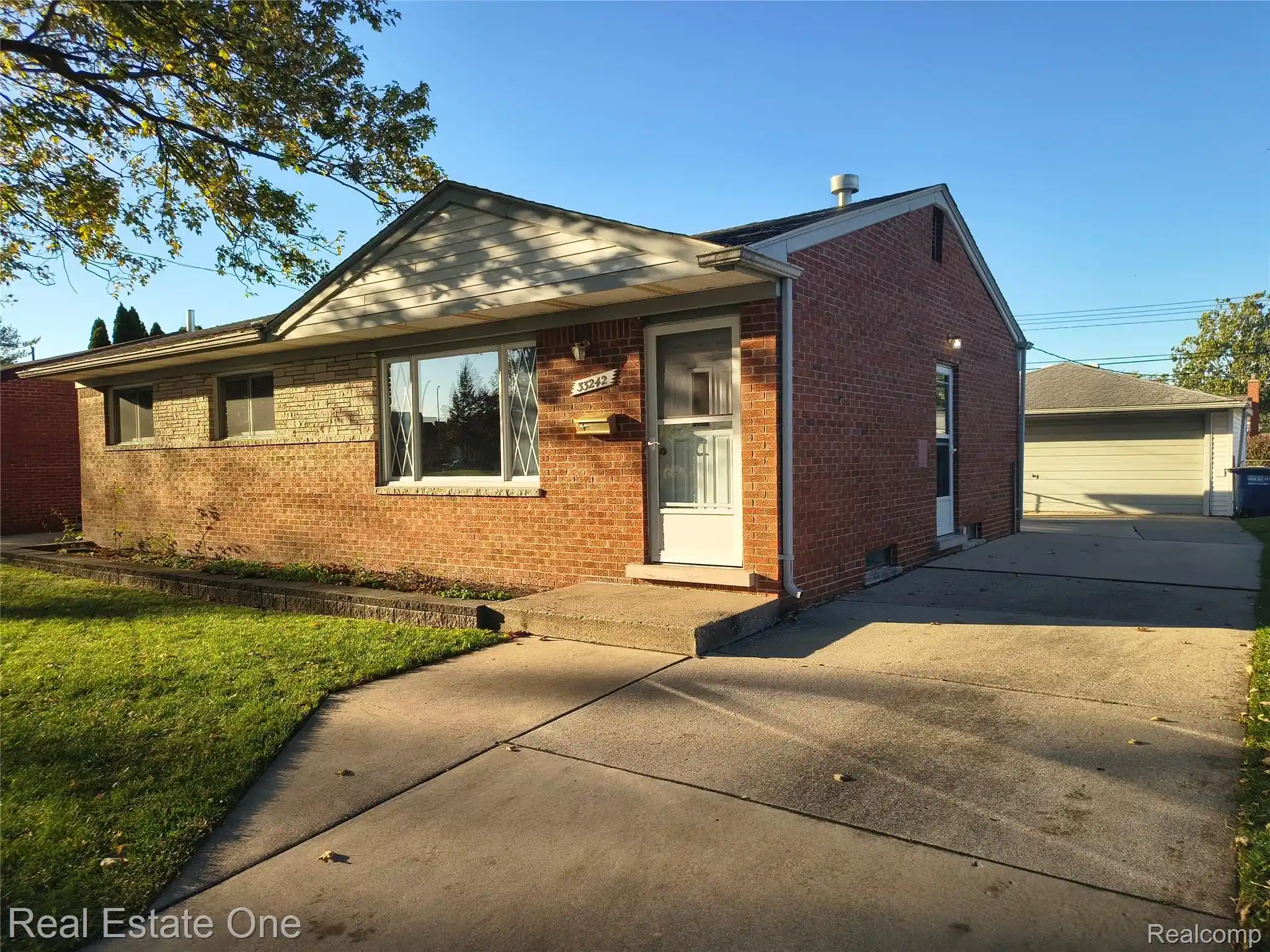Photo 1 of Sale Pending at 33242 Barrington St, Westland, MI 48186 | MLS# 20261082754 | Listing updated on 2026-10-25
