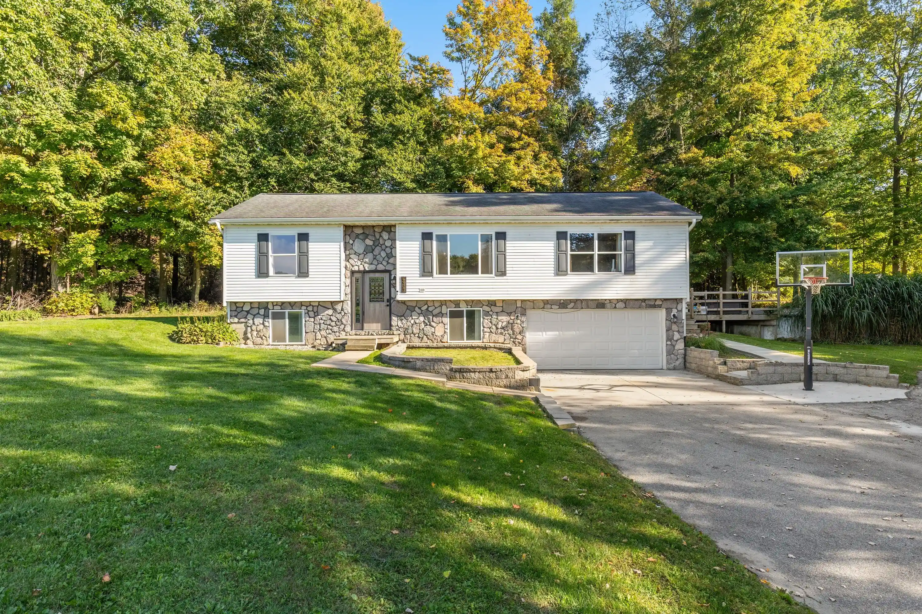 Photo 1 of Sale Pending at 6927 Forestview Trl, Saranac, MI 48881 | MLS# 65026054360 | Listing updated on 2026-10-19
